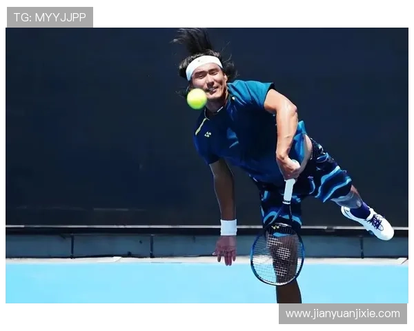 网球赛场风云再起 新星崛起打破纪录 老将重返巅峰挑战世界排名